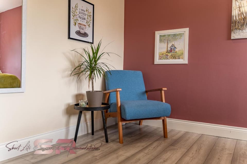 Living room, Decorative detail, Decorative detail, Seating area