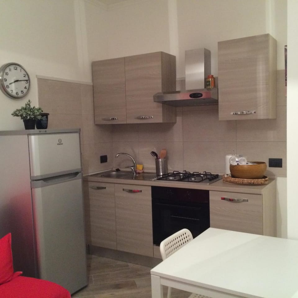 Kitchen or kitchenette, Dining area, pet friendly