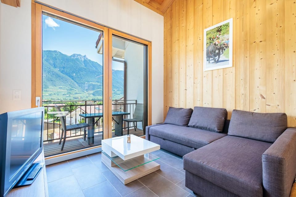 TV and multimedia, Balcony/Terrace, Living room