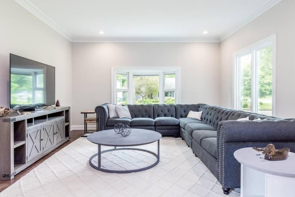 Communal lounge/ TV room