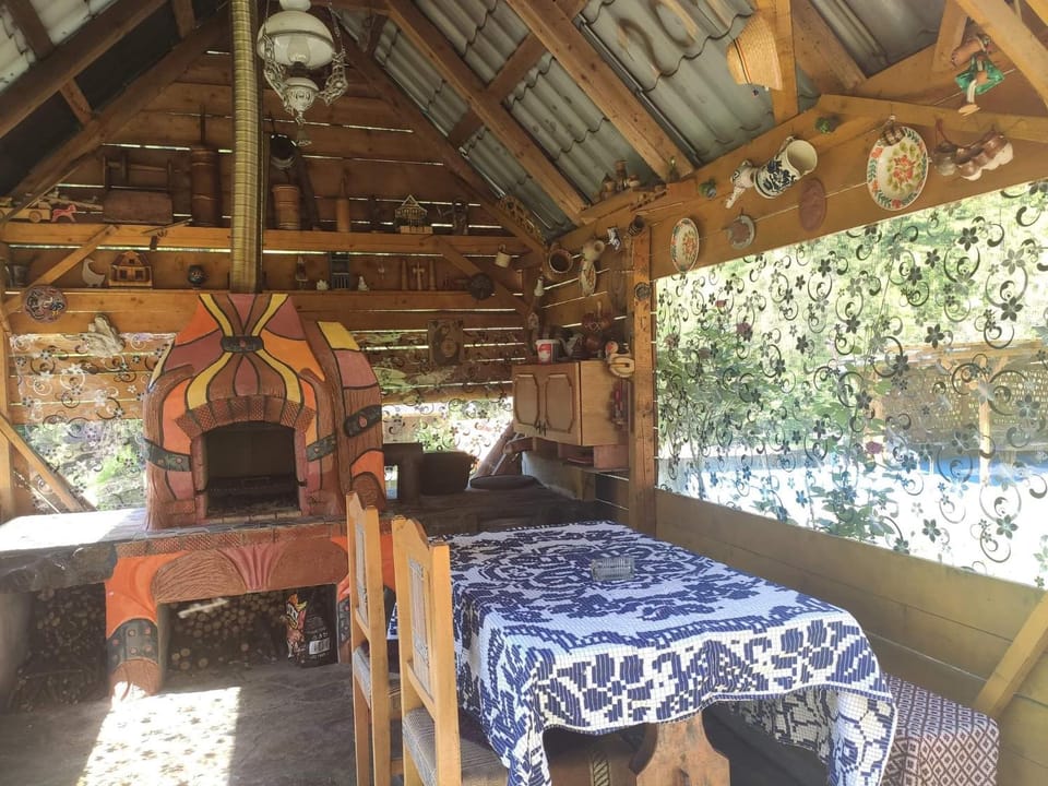 BBQ facilities, Dining area