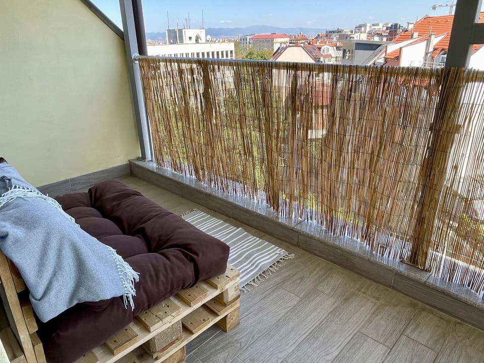 Panoramic Terrace City View Suite in Sofia Center Apartment in Sofia