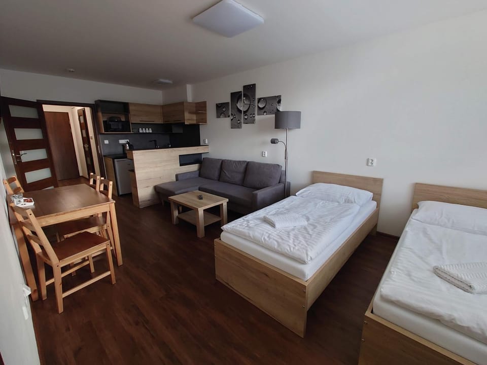 Bed, Kitchen or kitchenette, minibar