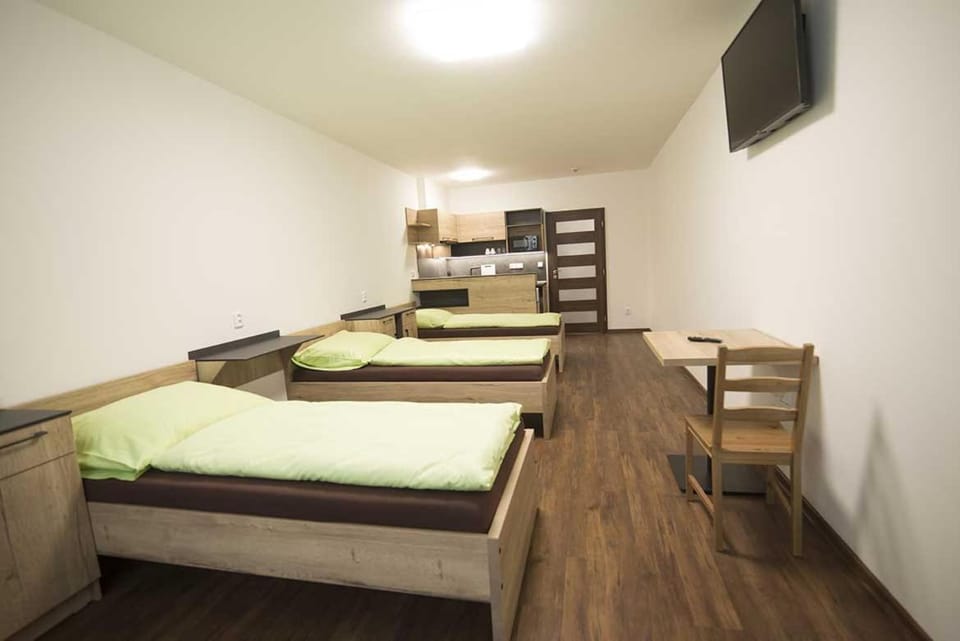 Bed, TV and multimedia, Kitchen or kitchenette