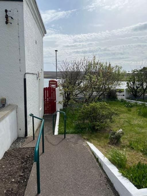 Bixter House - a spacious self-catering property House in Scotland