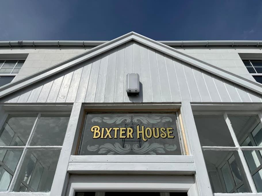 Bixter House - a spacious self-catering property House in Scotland