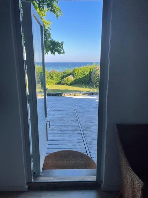 Vidunderlig villa med direkte havudsigt Villa in Zealand