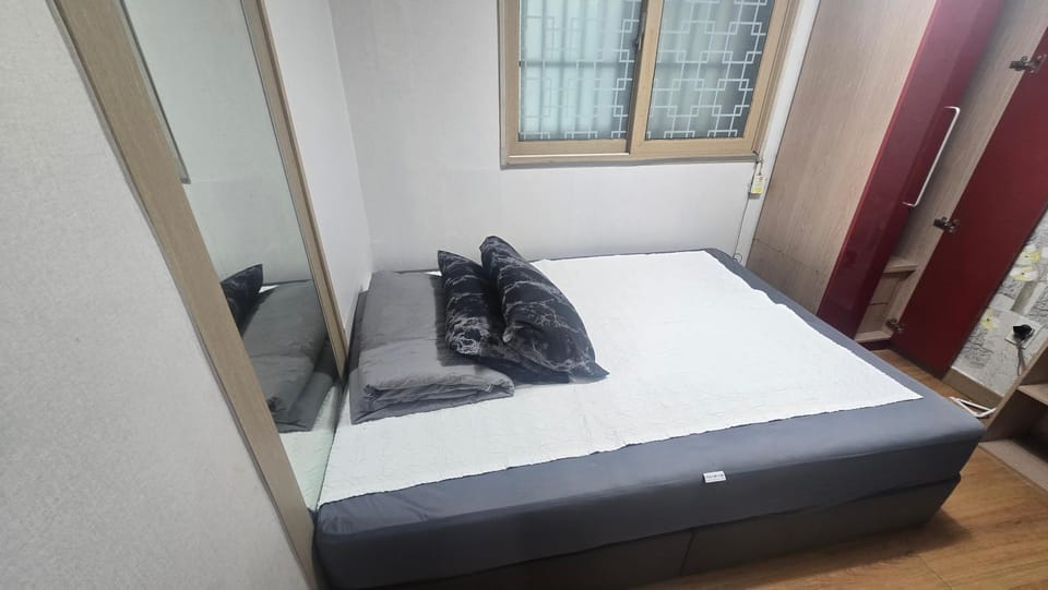 Dongdaemun Studio Bed and Breakfast in Seoul