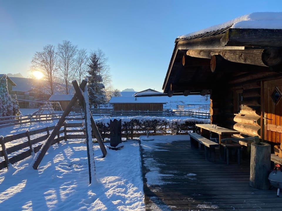 Property building, Day, Natural landscape, Winter, Seating area, Mountain view