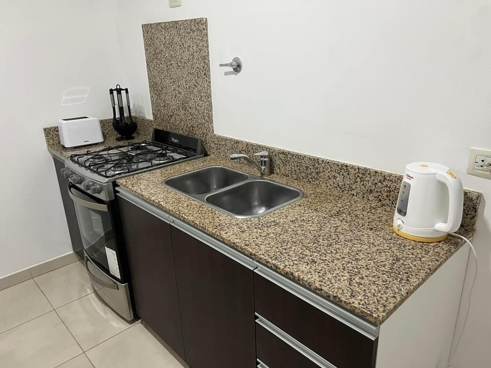 Kitchen or kitchenette, pet friendly, stove, toaster