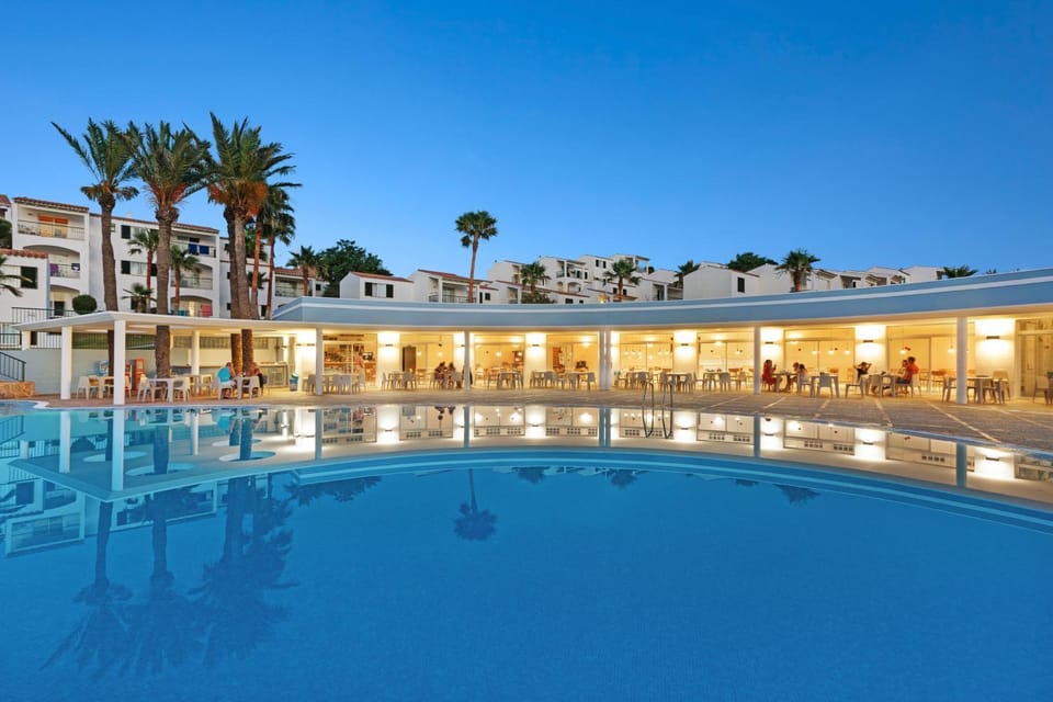 Property building, Pool view, Swimming pool