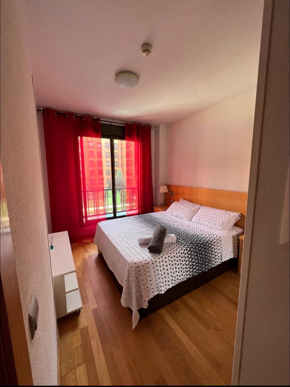Samaniego suite, AirPort, ifema turístico Apartment in Madrid