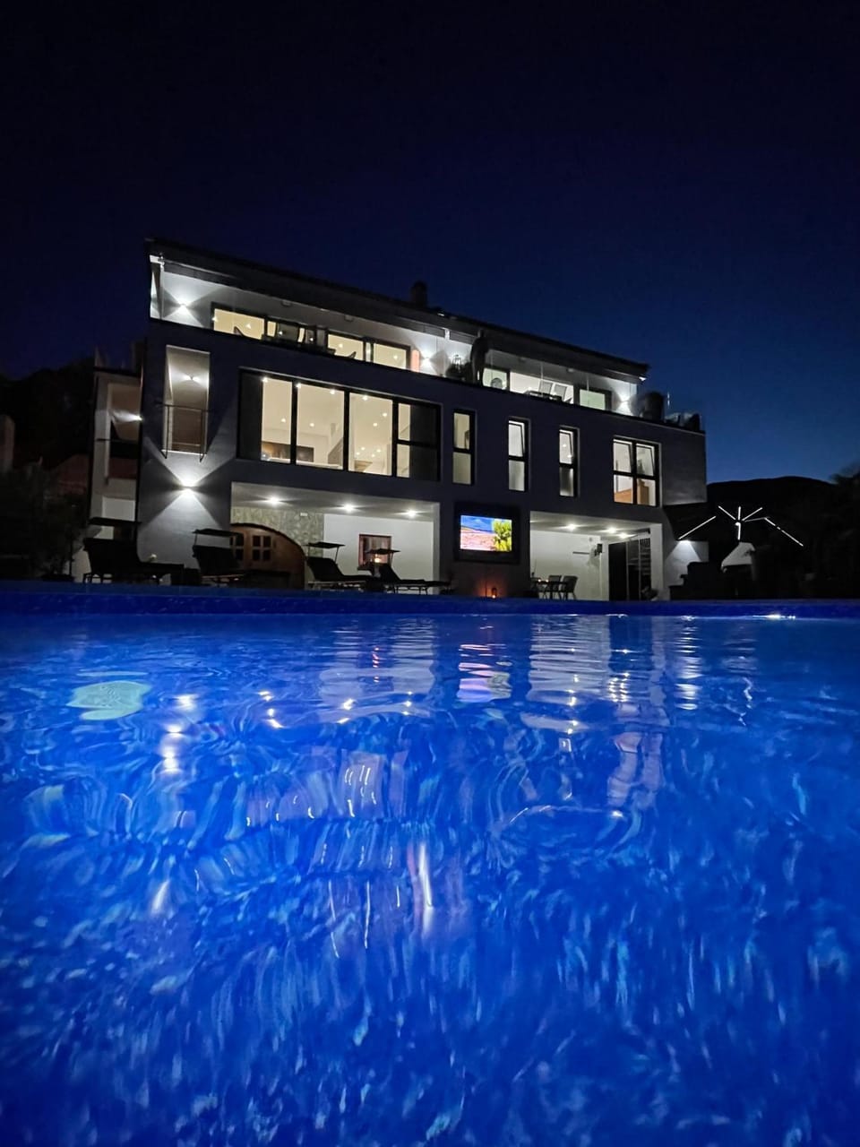 Property building, Night, TV and multimedia, Pool view, Swimming pool