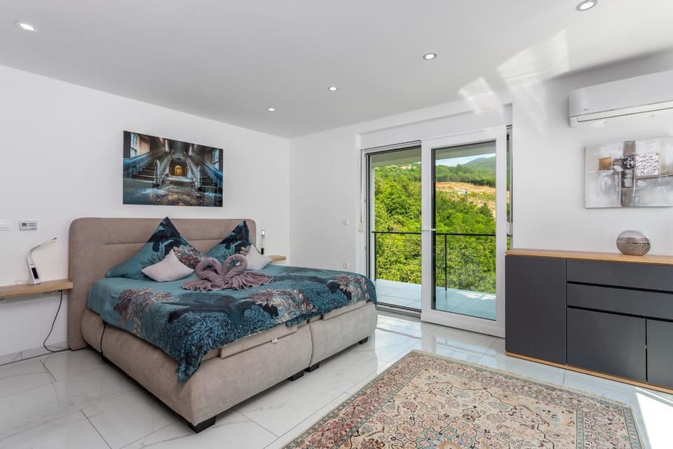 Natural landscape, TV and multimedia, Balcony/Terrace, Photo of the whole room, Bedroom, locker, soundproof