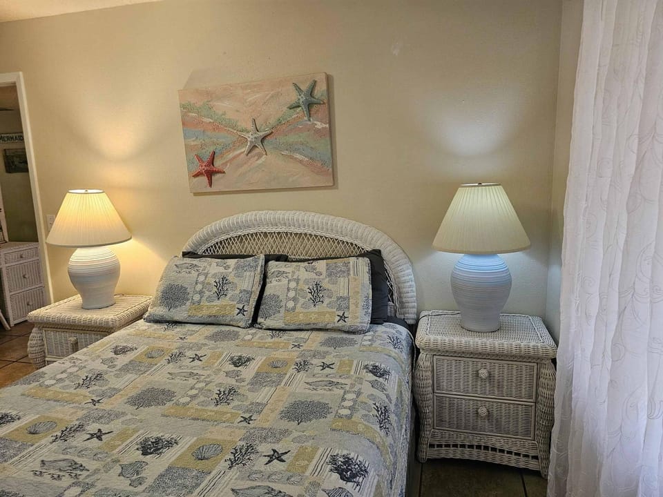 Professor Rousseau's Mermaid Lagoon Apartment in Florida