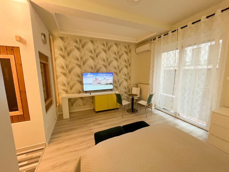 Sauna Studio at Synagogue Apartment in Budapest