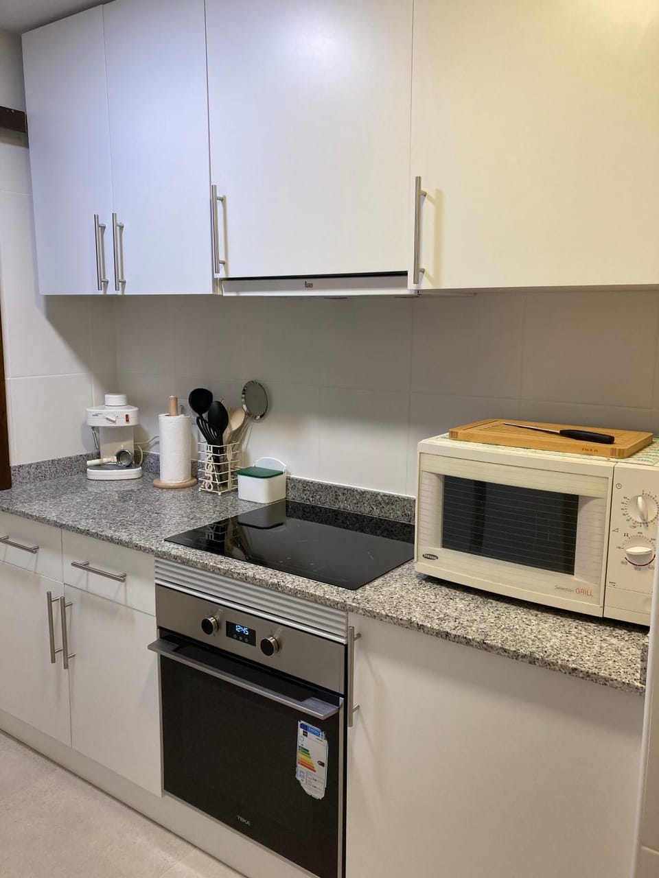 Coffee/tea facilities, Kitchen or kitchenette, minibar, pet friendly, stove