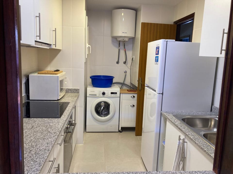Kitchen or kitchenette, minibar, pet friendly, stove, washing machine