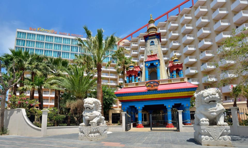 Facade/entrance, Garden, Balcony/Terrace, Entertainment