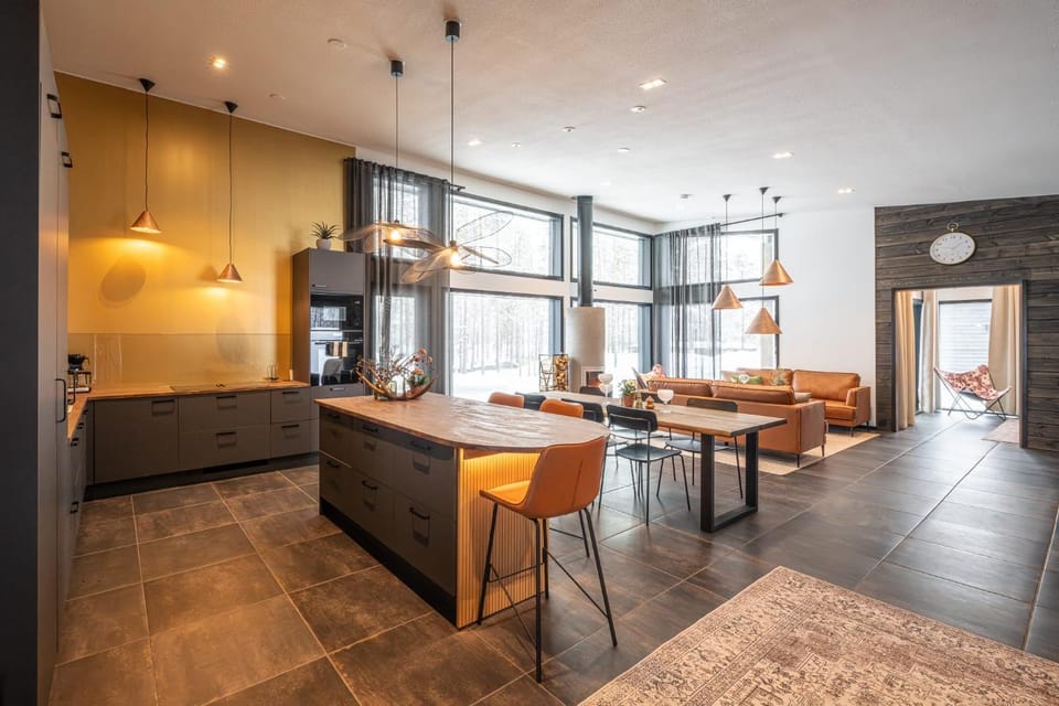 Kitchen or kitchenette, Living room, Seating area