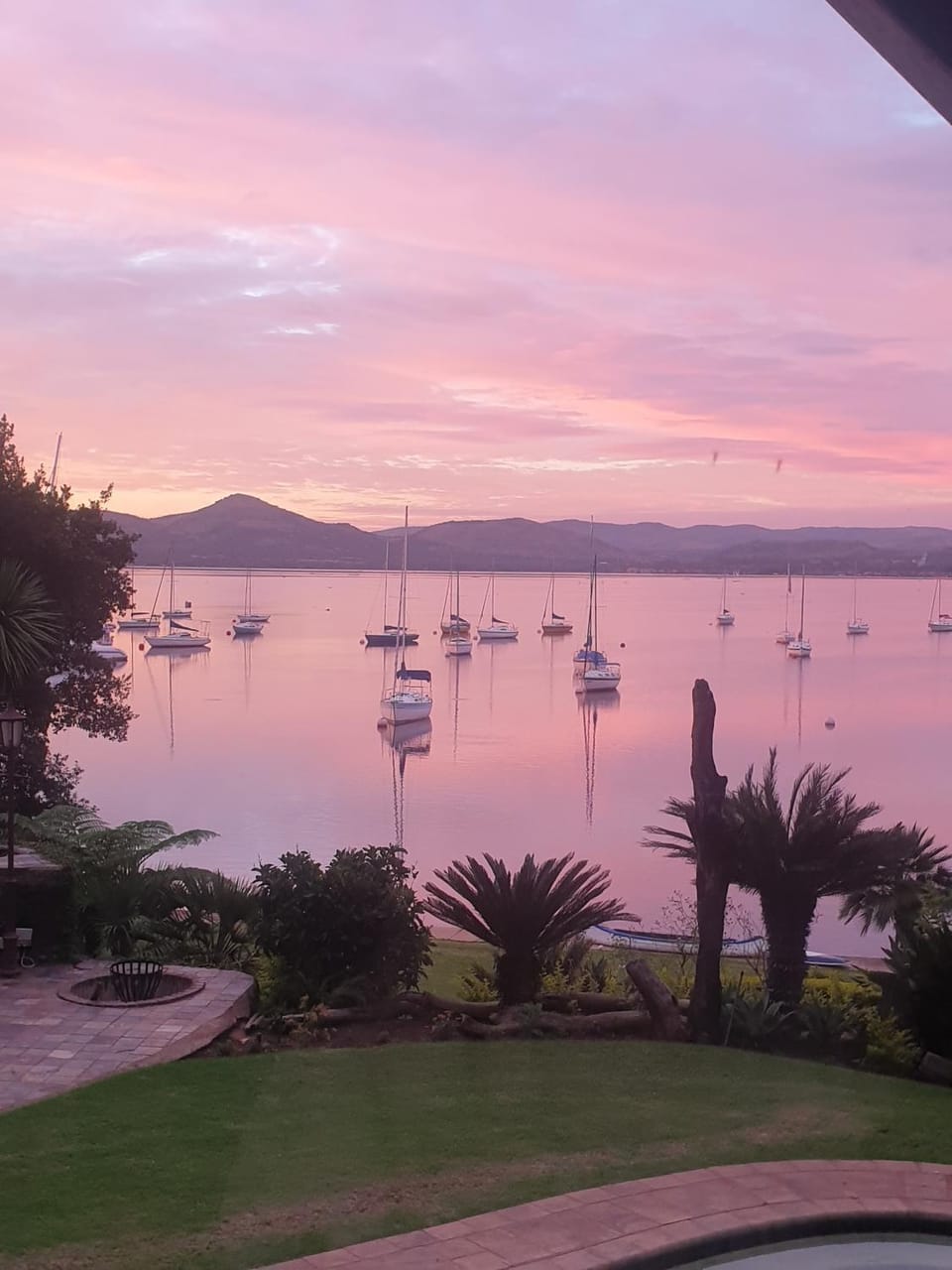 Shabbat Guest House and Spa, Hartbeespoort Apartment in Gauteng