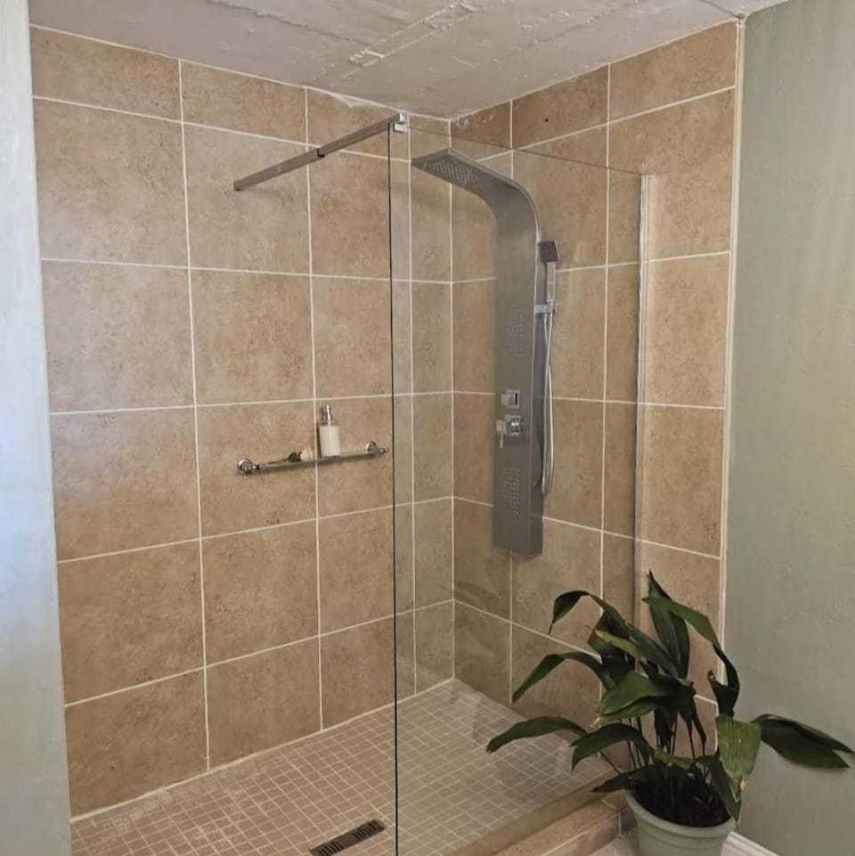 Shabbat Guest House and Spa, Hartbeespoort Apartment in Gauteng