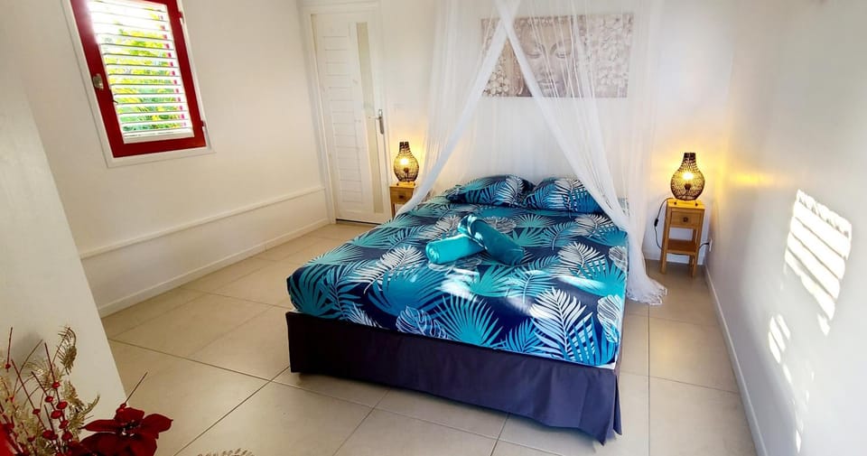 Bed, Bedroom, fireplace, internet, wardrobe