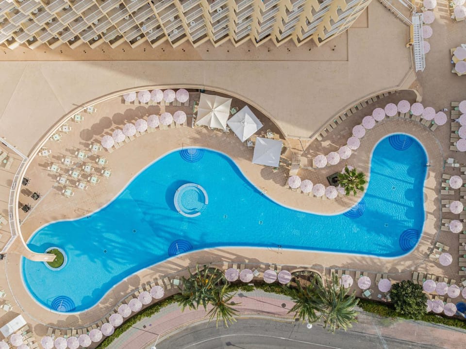 Garden, Hot Tub, Balcony/Terrace, Dining area, Swimming pool