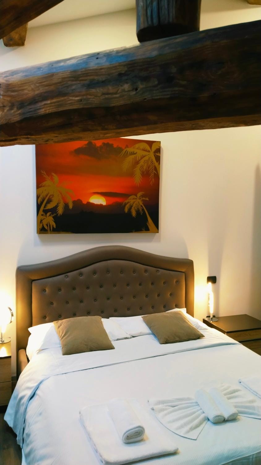 ATTIKO 53 Boutique Rooms Bed and Breakfast in Verona