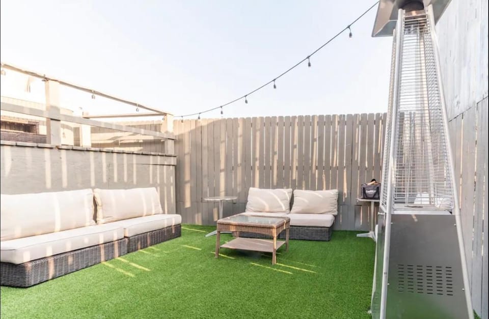 Patio, Seating area