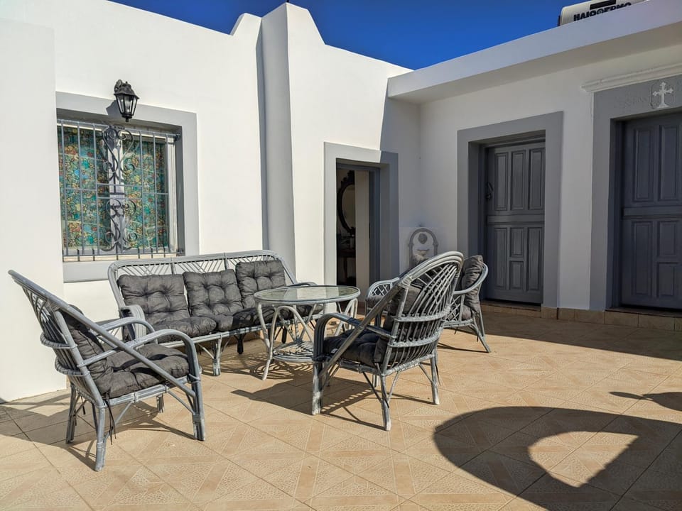 Patio, Day, Seating area