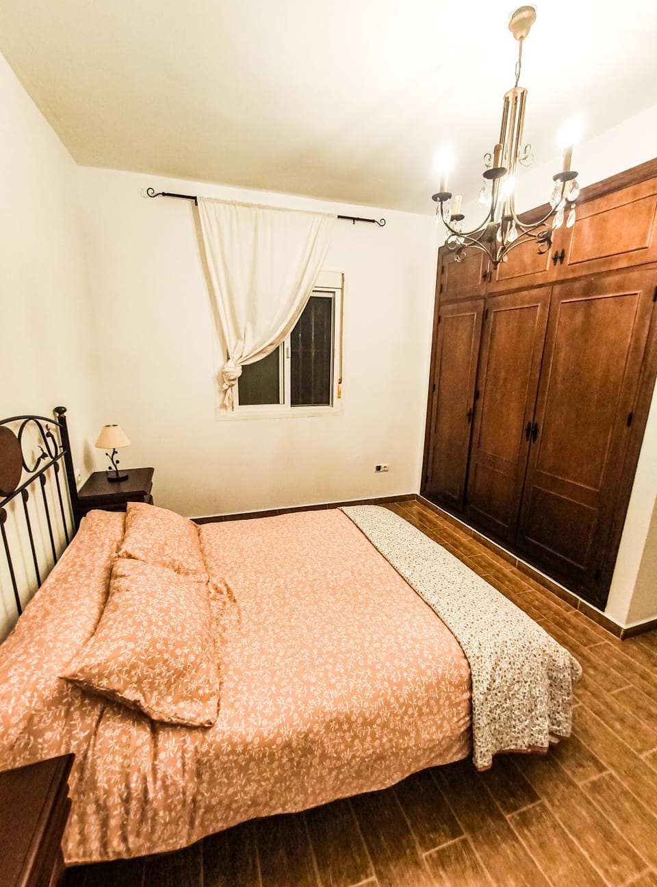 Bed, Bedroom, fireplace, fireplace, wardrobe