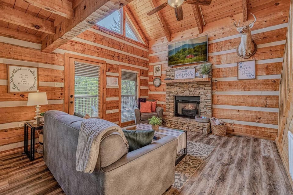 Good Life House in Pigeon Forge