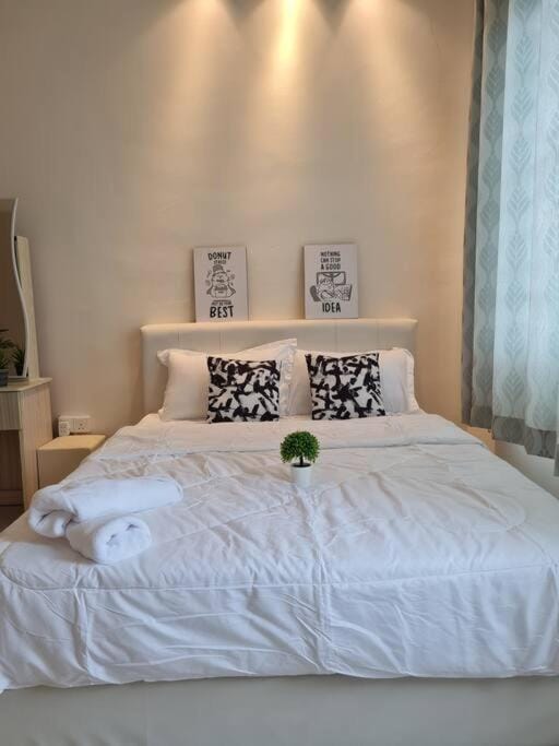 3Storey House 13Pax Family Suite House in Bayan Lepas