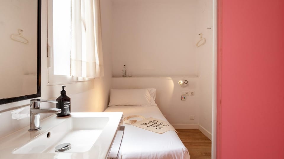 Bed, Bathroom, Bedroom