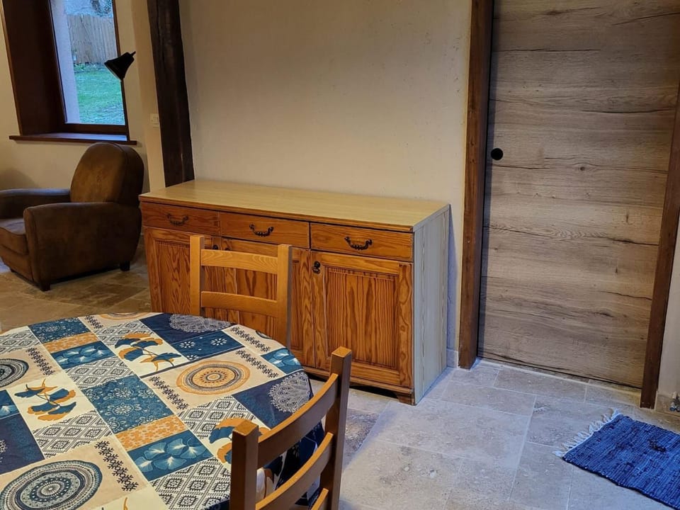 Maison de vacances au cœur du parc de la Brenne avec étang privé, Wi-Fi et animaux acceptés - FR-1-591-376 House in Centre-Val de Loire