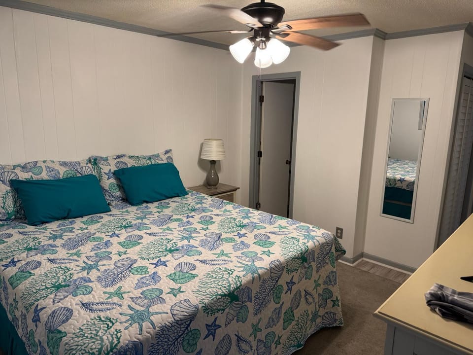 Perfect Location at the Beach! 1st floor Unit ! Apartment in South Carolina