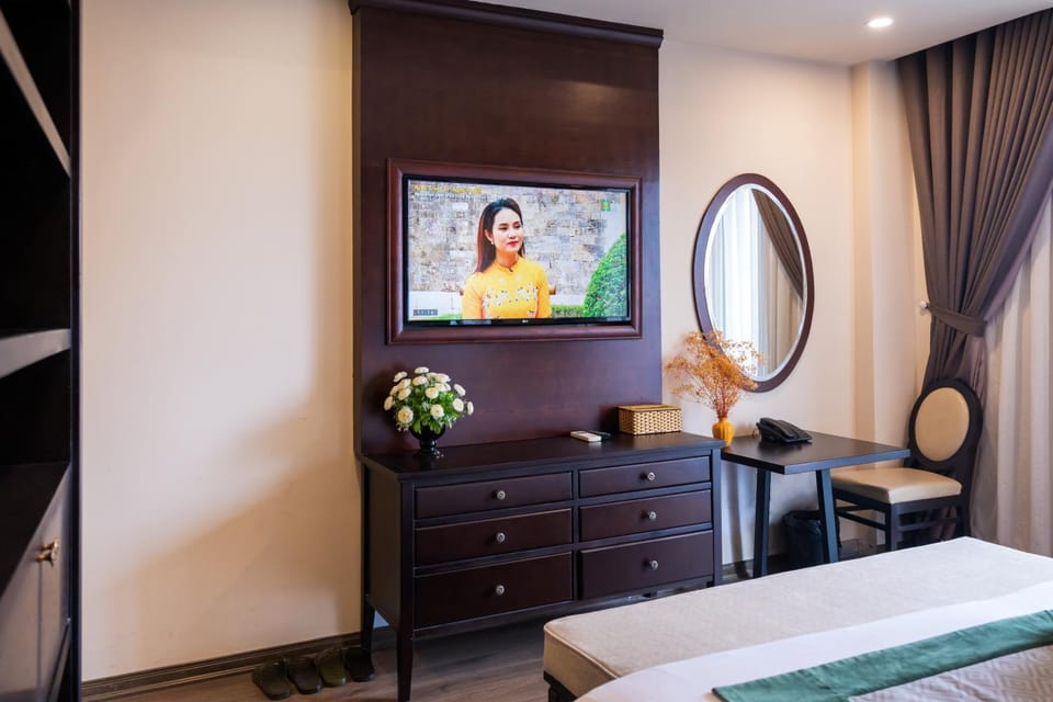 TV and multimedia, Evening entertainment, Bedroom, hair dresser