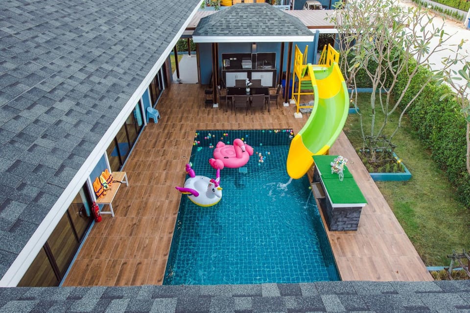 Balcony/Terrace, Pool view