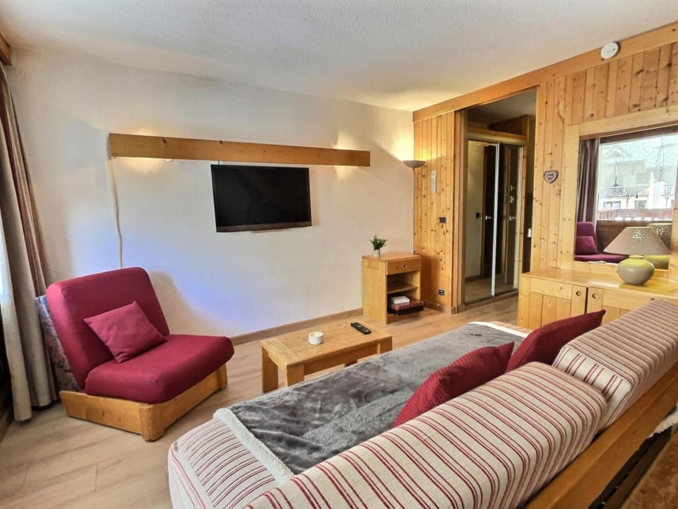 Résidence Hameaux De Val - Votre grand studio mezzanine avec garage couvert à 5 min des pistes MAE-1004 Apartment in Val dIsere