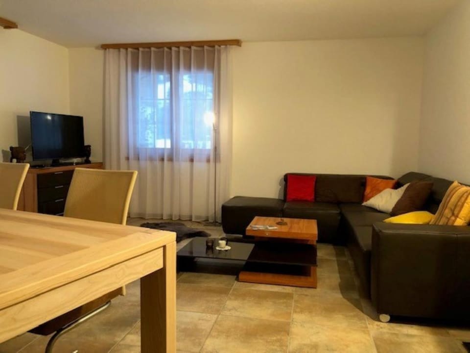TV and multimedia, Seating area