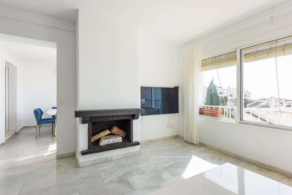 TV and multimedia, Living room, Seating area, Sea view