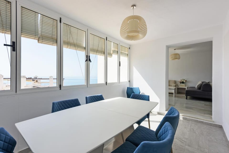 Dining area, Dinner