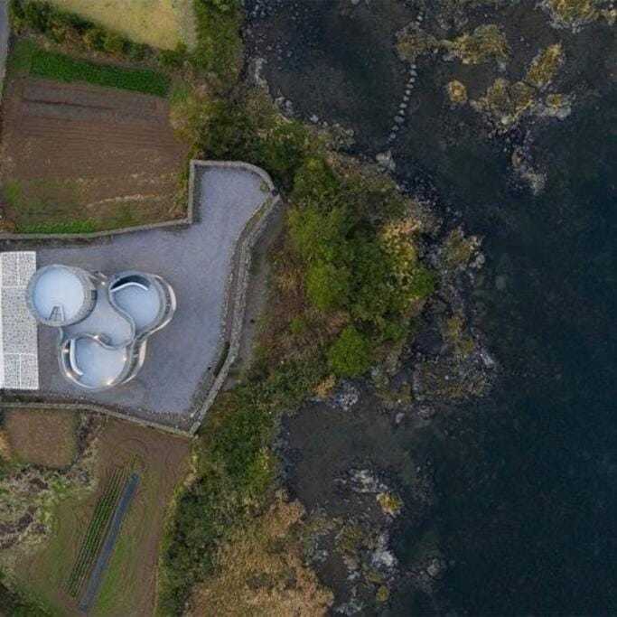 Day, Neighbourhood, Natural landscape, Bird's eye view