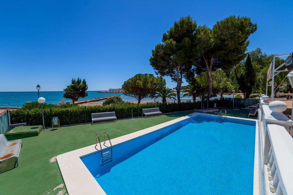 Pool view, Swimming pool