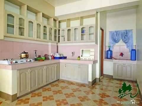 MJ Transient Baguio Unit 202 Apartment in Baguio