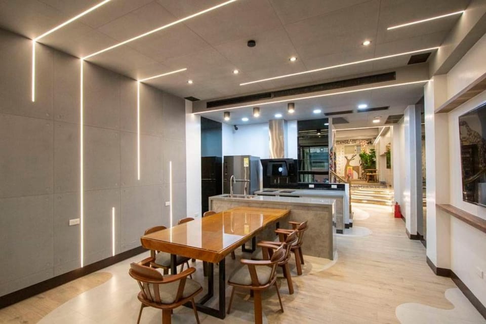 TV and multimedia, Kitchen or kitchenette, Living room, Dining area