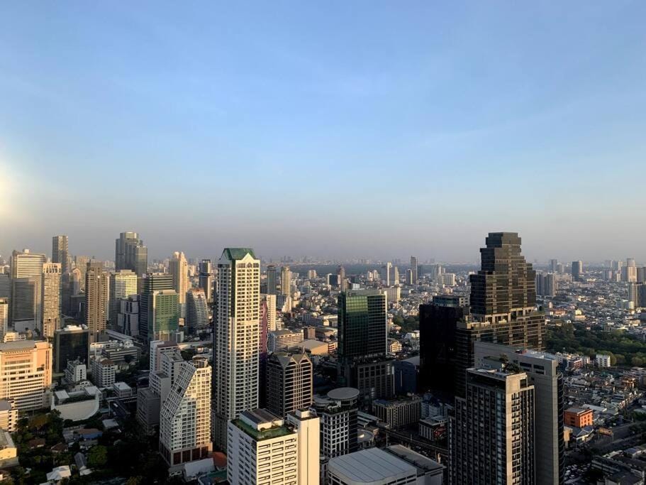 Central Bangkok Loft Style Skyline 100 sq.m. Apt Apartment in Bangkok