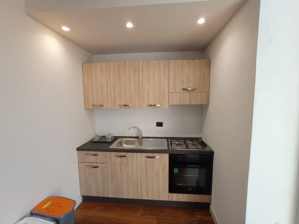 Kitchen or kitchenette, pet friendly, stove