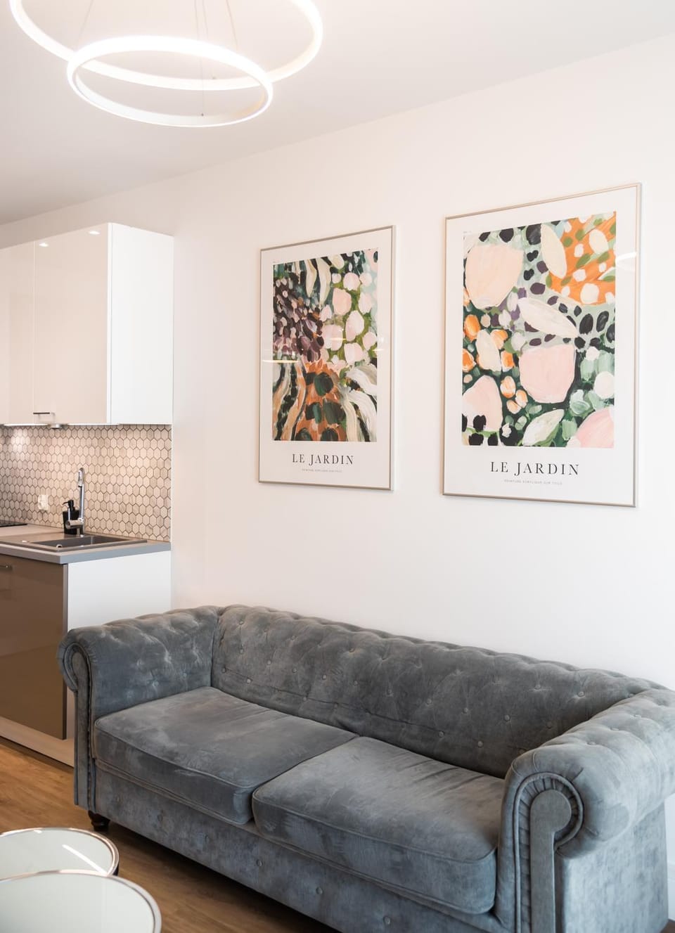 Kitchen or kitchenette, Living room, Seating area